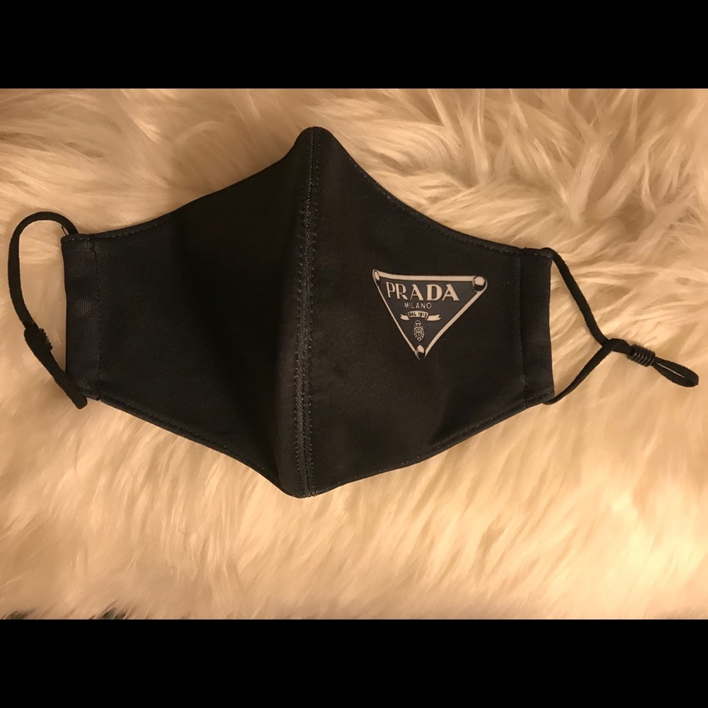 Adjustable Face Mask.